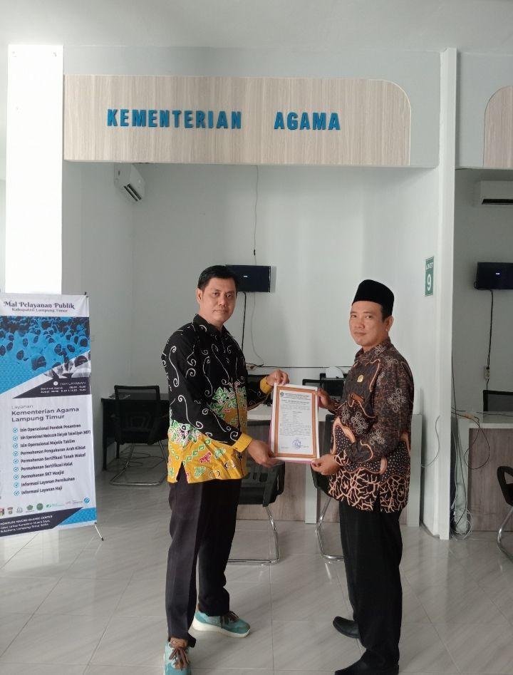 KUA Melinting Dorong Legalitas Majelis Taklim Lewat Penyerahan SKT di MPP