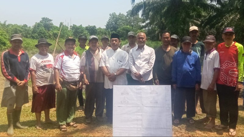 Pengukuran Arah Kiblat Masjid An-Najmu oleh Tim KUA Muara Bangkahulu