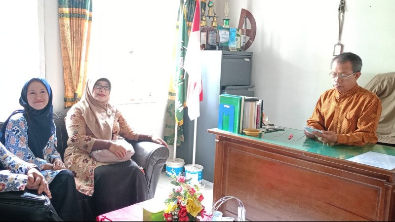 Berita Sinergi BKKBN dan KUA Curup Utara: Upaya Bersama Membangun Keluarga Sakinah Sinergi BKKBN dan KUA Curup Utara: Upaya Bersama Membangun Keluarga Sakinah