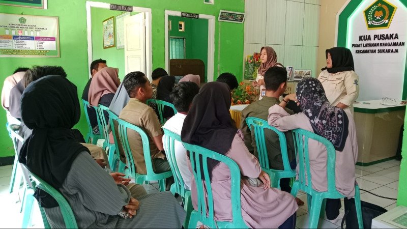 Pencegahan Stunting Sejak Dini Bagi Calon Pengantin Materi Yang Disampaikan BKKBN Dalam Acara Bimwin Mandiri Di KUA Sukaraja