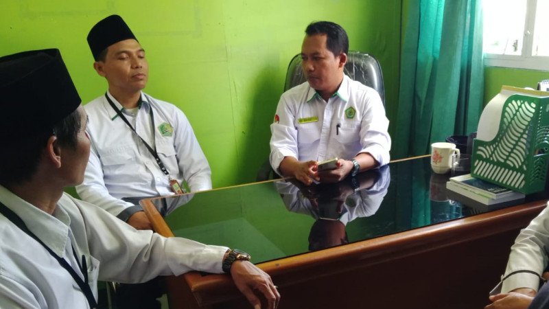 Kasi Bimas Islam: Ingatkan Seluruh Staf KUA Semidang Alas Maras Agar Mendukung Program Kepala KUA