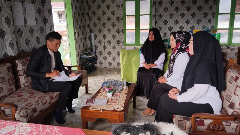 Kepala KUA Ajak Seluruh Staf Ikuti Instruksi Menteri Agama Dalam Laksanakan Tugas