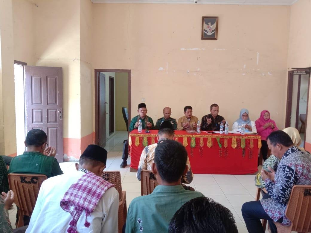 Kepala KUA Barumun Tengah Hadiri Rapat Persiapan Hutri Ke-80 di Aula Kantor Camat Barumun Tengah