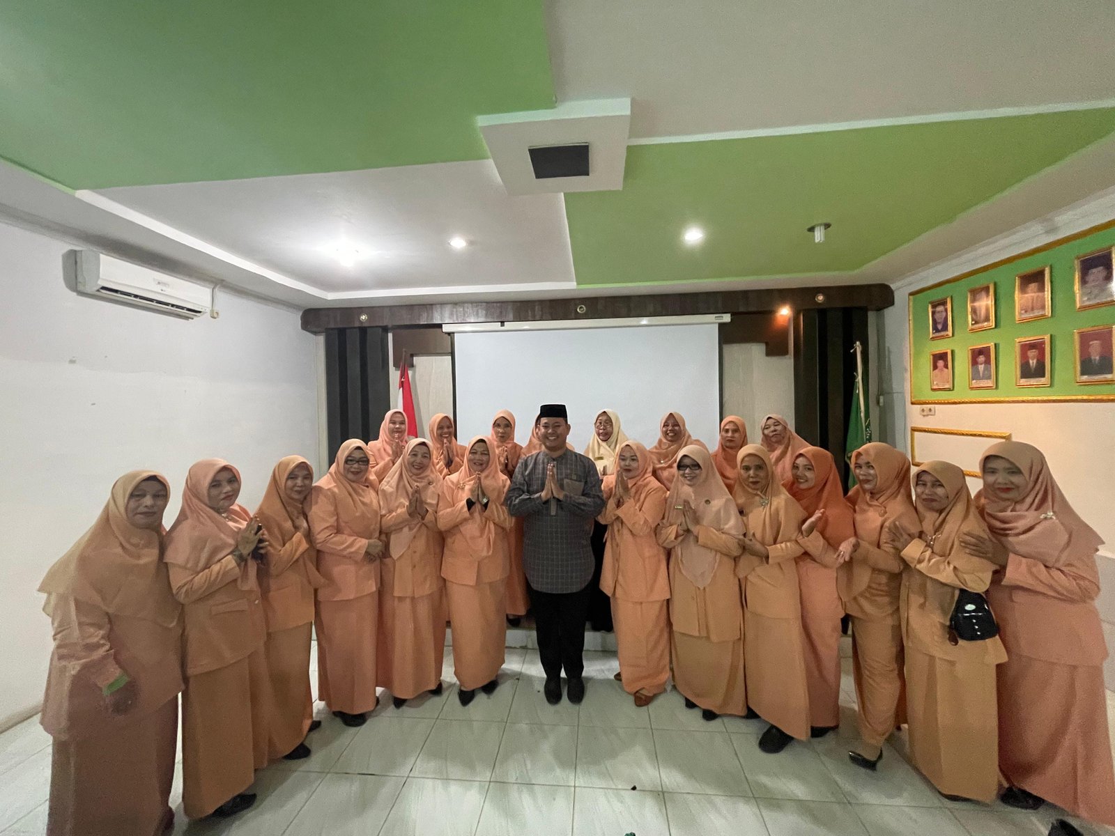 KUA Teluk Nibung Sampaikan Tausiyah Lewat PAI Kegiatan DWP Kemenag Kota Tanjung Balai