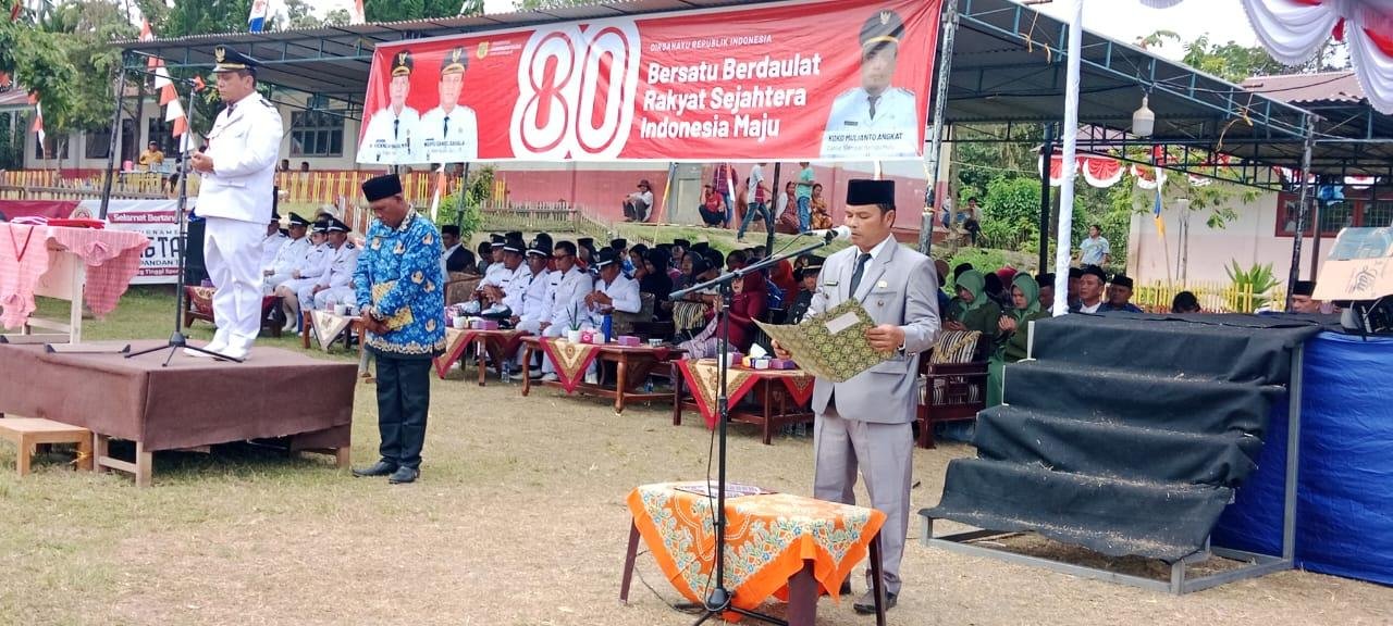 KUA Siempat Nempu Hulu Pimpin Doa pada HUT ke-80 RI di Desa Pandan