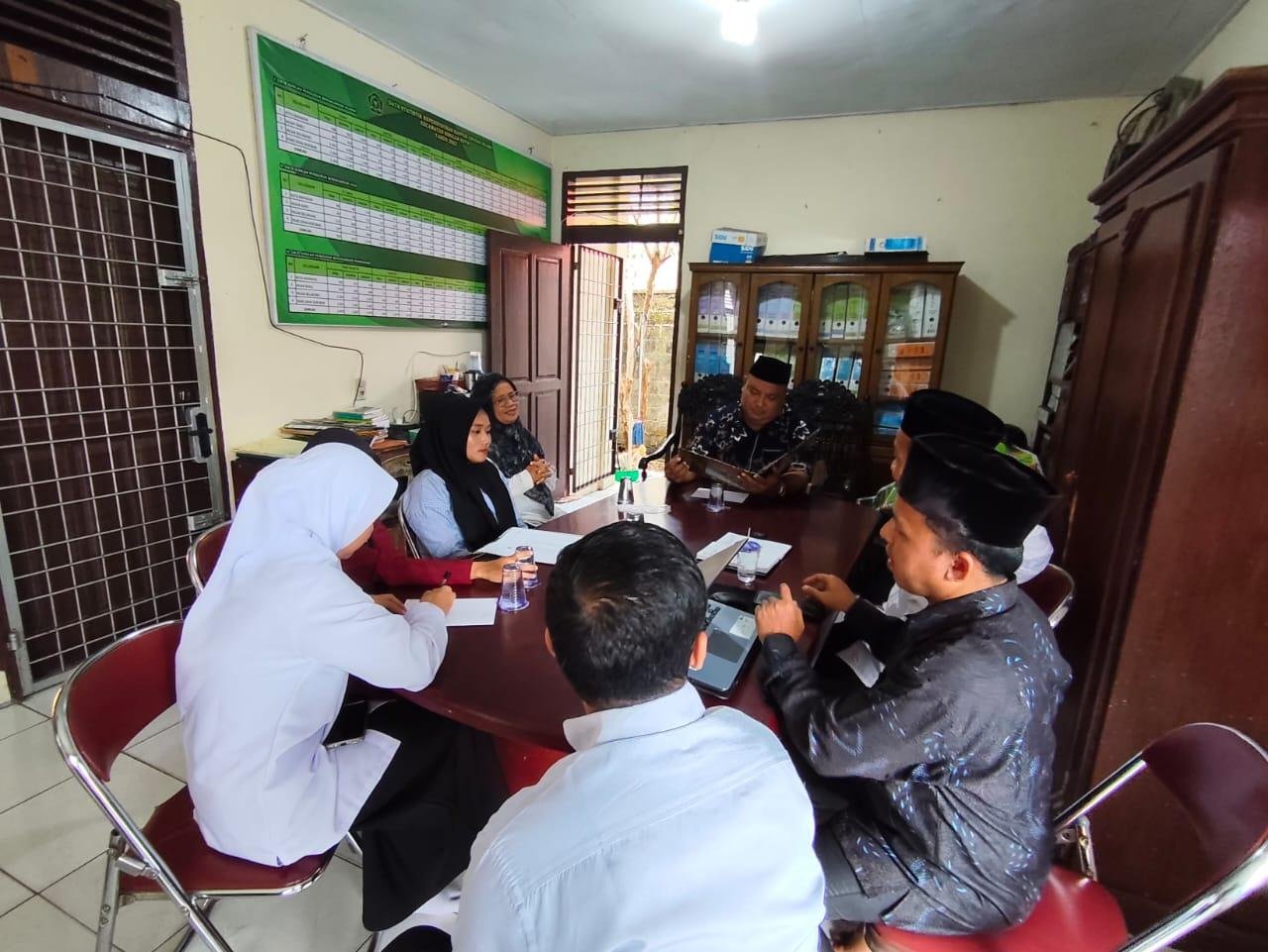 KUA Sibolga Kota Sambut Kunjungan Monitoring Ka KanKemenag Kota Sibolga 