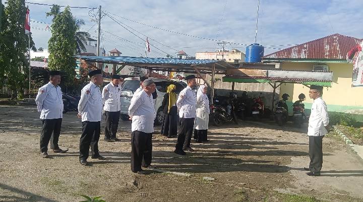 Jajaran KUA Sei Rampah Laksanakan Apel Pagi dan Rapat Kordinasi