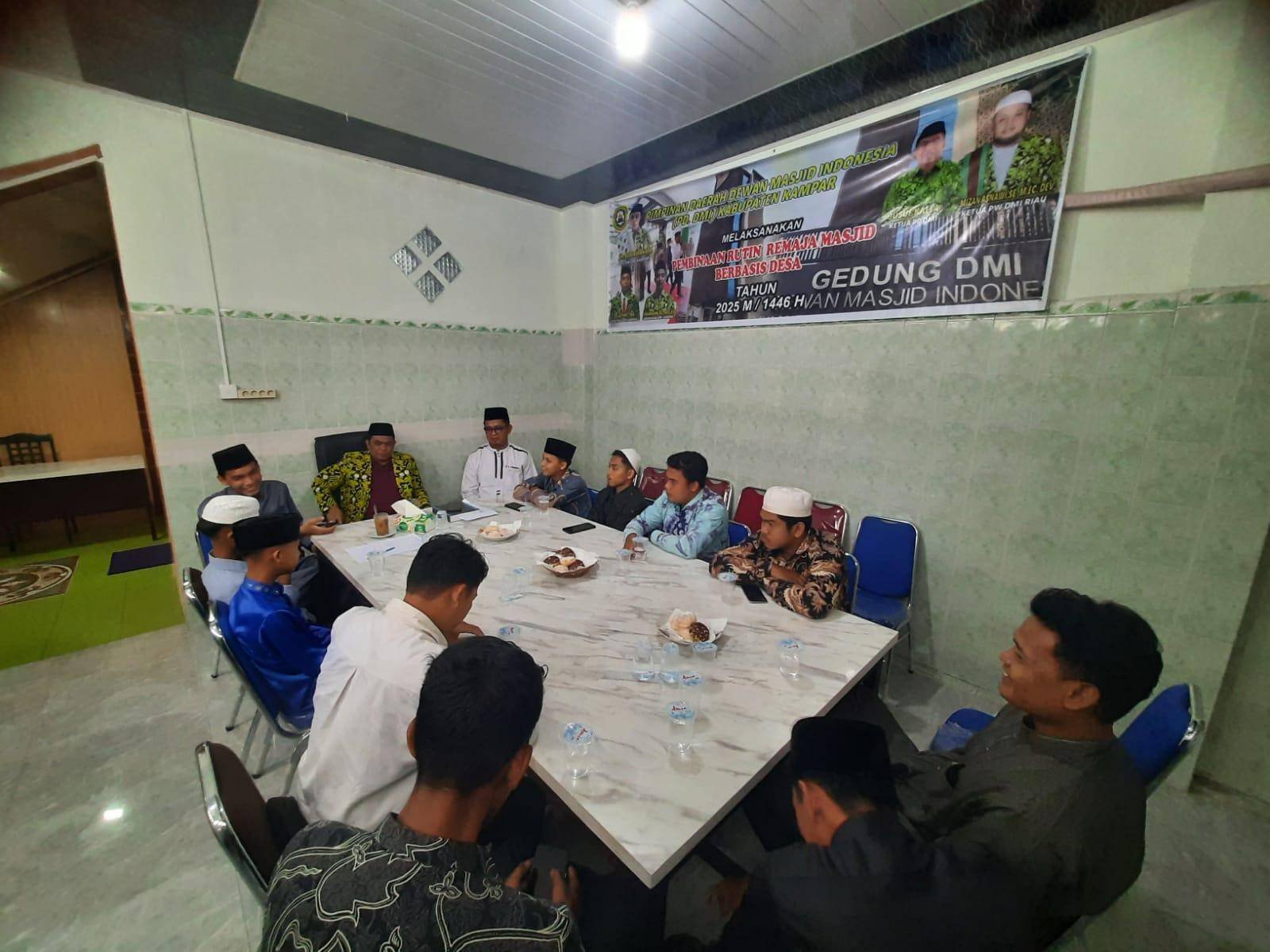 Kepala KUA Kecamatan Kota Kampar Jadi Narasumber Utama pada Pengkaderan Imam Remaja DMI