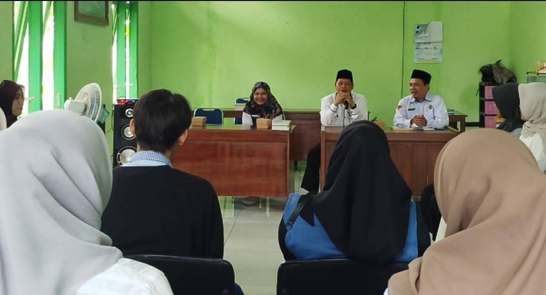 Motivasi dari Kepala KUA Purwanegara Bangkitkan Semangat Calon Pengantin Wujudkan Keluarga Sakinah