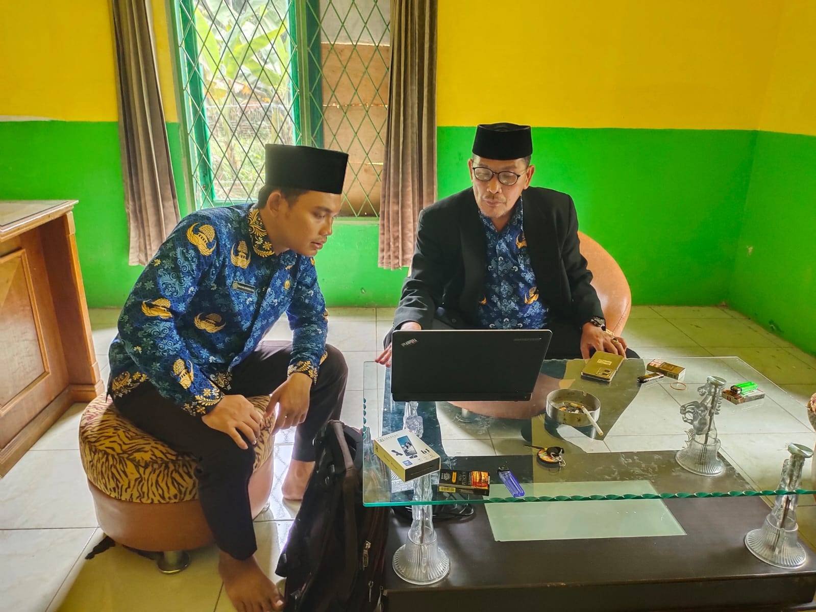 Kepala KUA Silinda dan CPNS Penghulu Melaksanakan Bimbingan Rancangan Aktualisasi Latsar