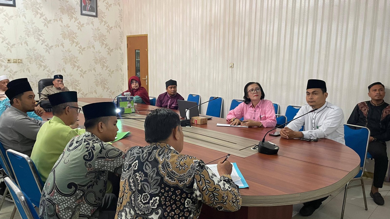 Penghulu Muda KUA Payung Sekaki Ikuti Rakor dan Pembinaan Kehumasan