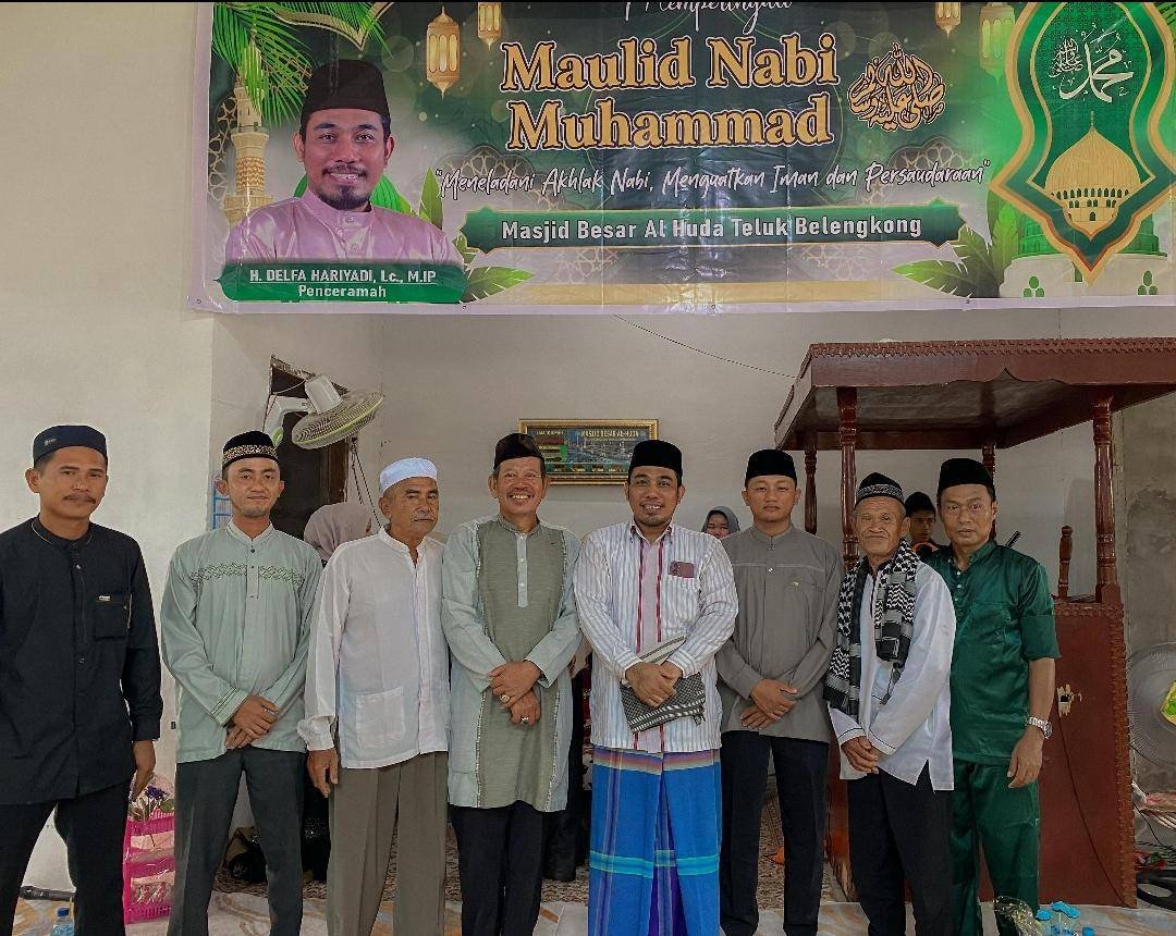 Ka.KUA Teluk Belengkong Ajak Masyarakat Teladani Akhlak Nabi di Peringatan Maulid