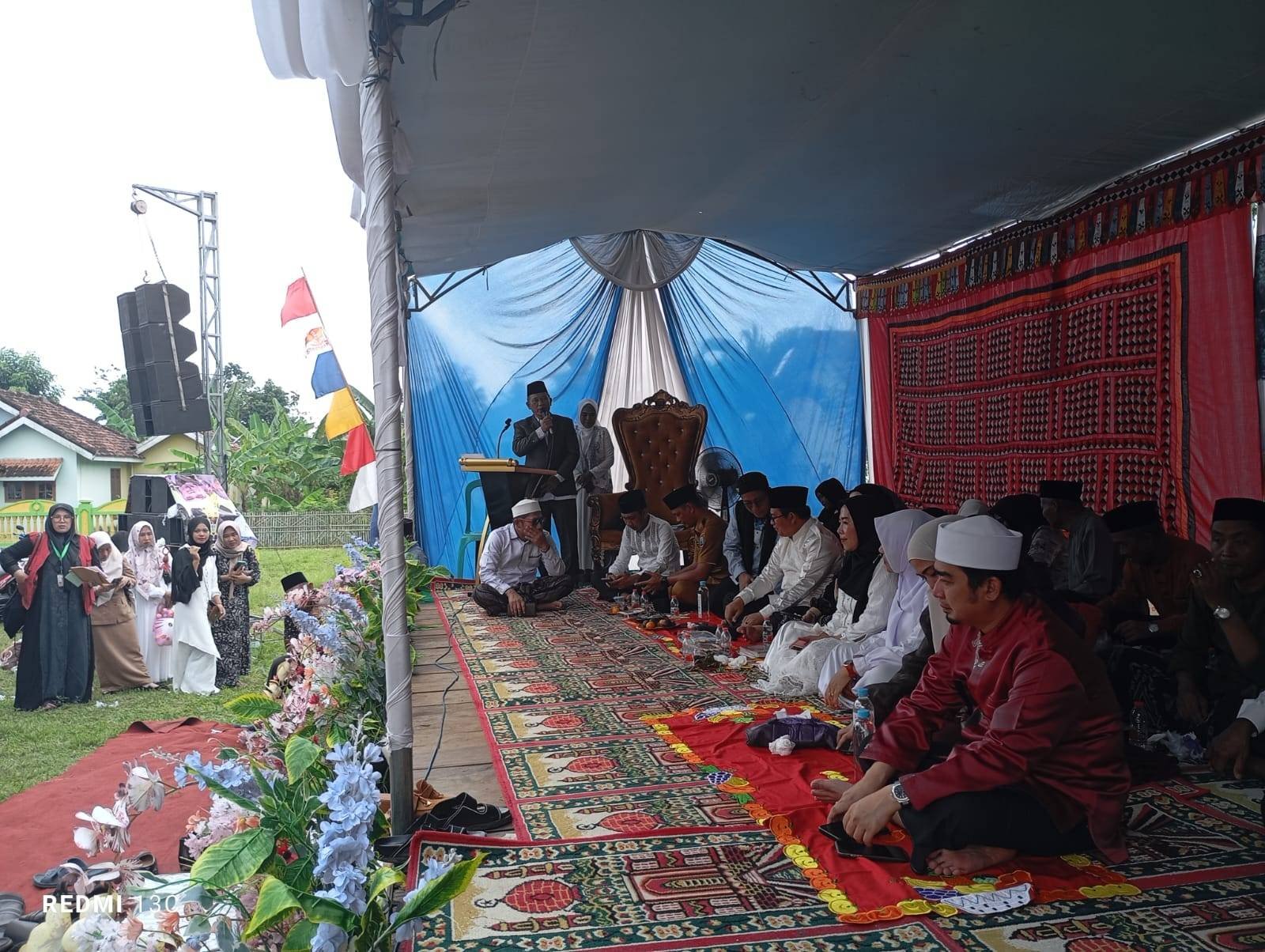 Kepala KUA Penengahan Sampaikan Sambutan pada Pengajian Akbar Desa Gayam