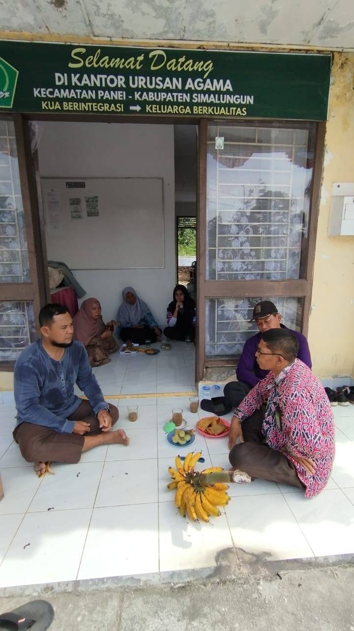 KUA Panei Gelar Gotong Royong untuk Perkuat Kebersamaan