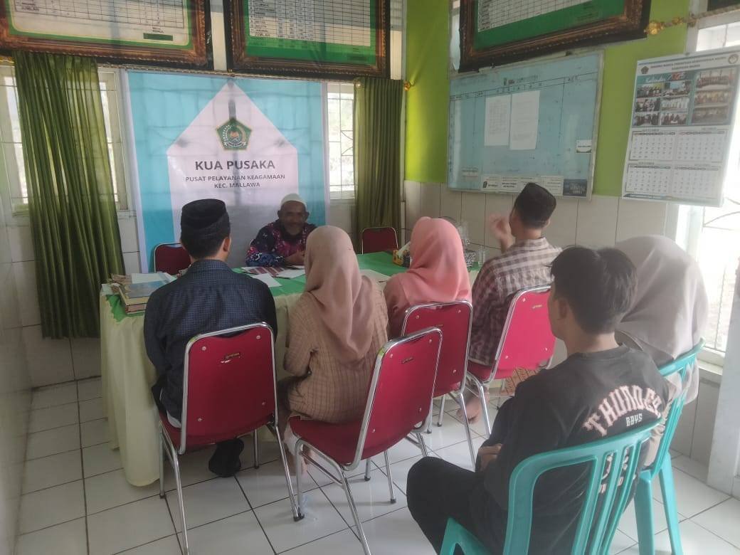 KUA PUSAKA KEC.  MALLAWA MENGGELAR BIMBINGAN PERKAWINAN SEBANYAK 3 PASANG 