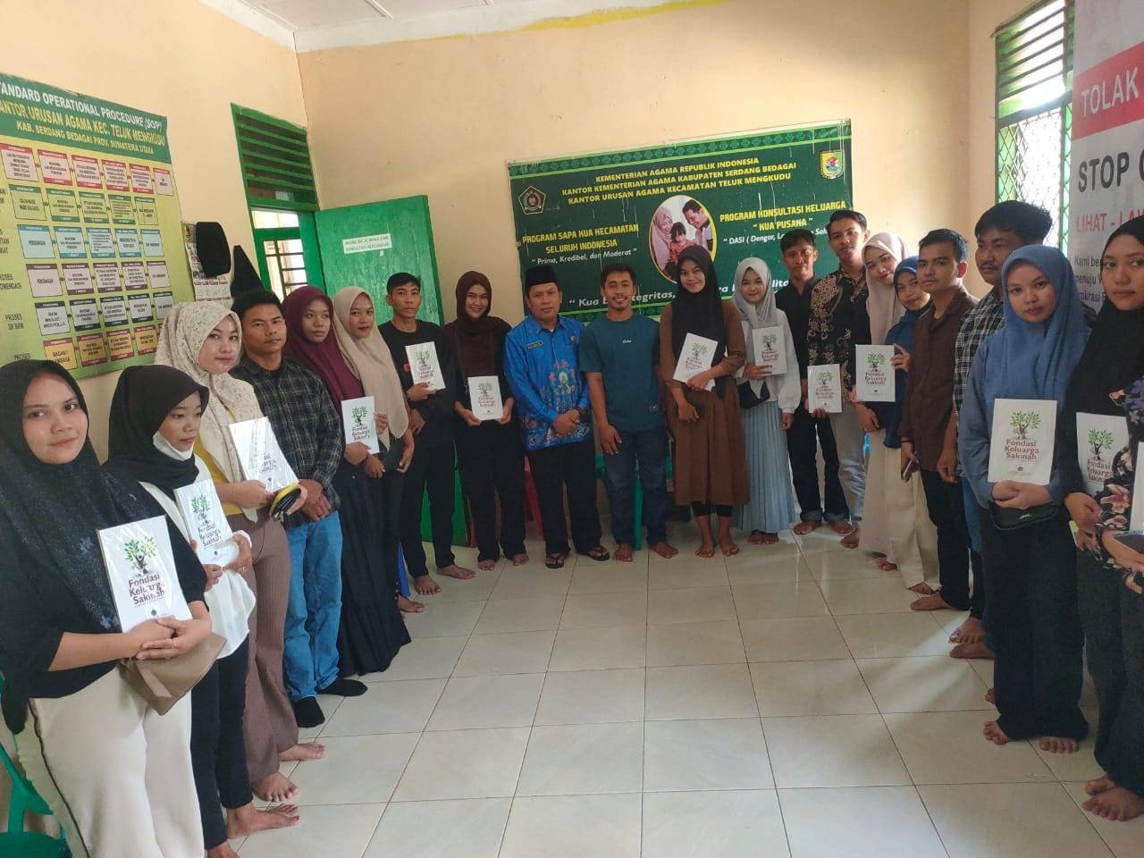 KUA Teluk Mengkudu Laksanakan Binwin Kepada 13 Catin