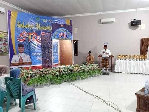 Kepala KUA Kecamatan Bathin Solapan Bacakan Doa pada STQ Tingkat Desa Simpang Padang
