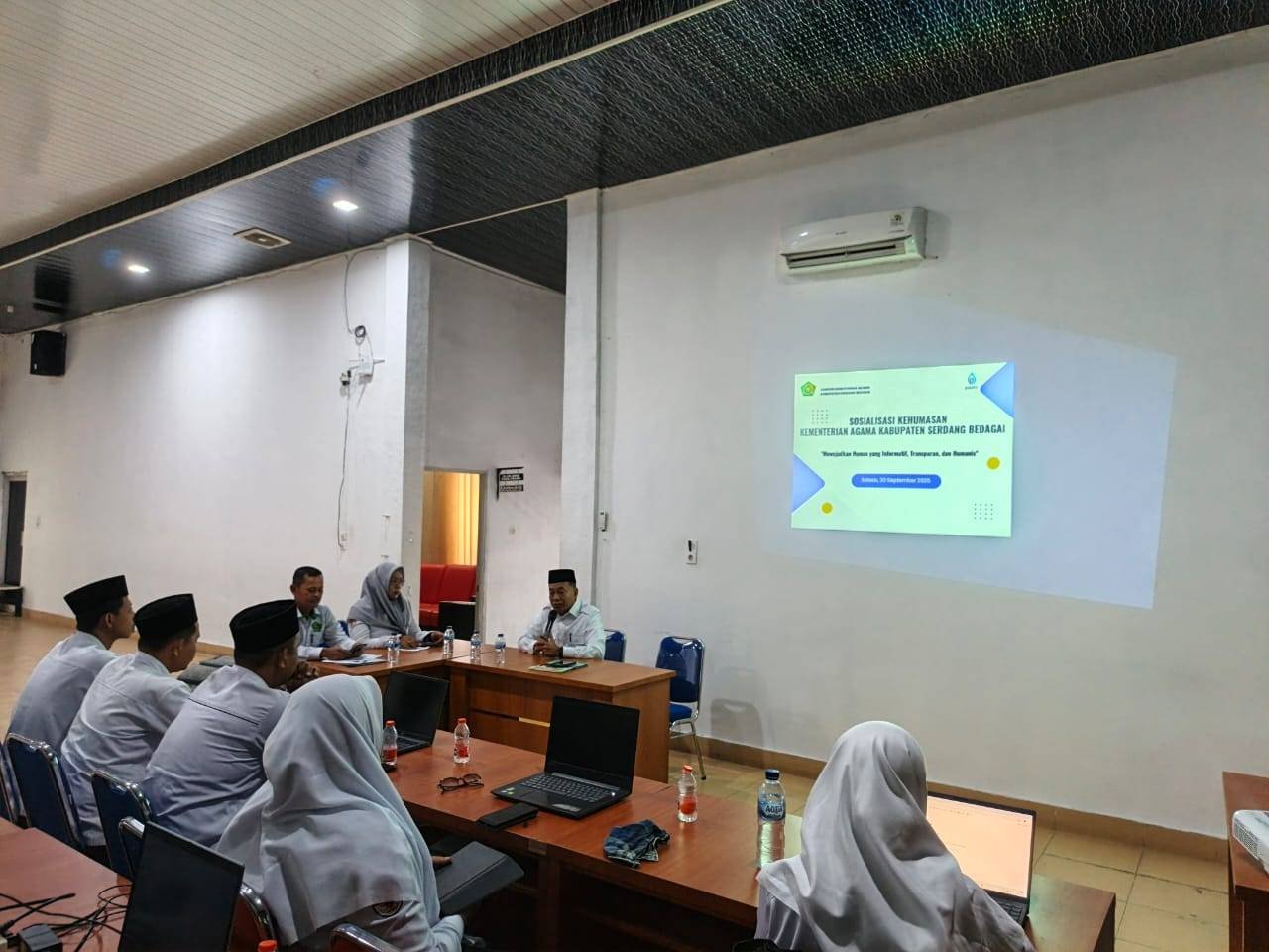 KUA Bandar Khalifah Tingkatkan Kapasitas Kehumasan melalui Sosialisasi
