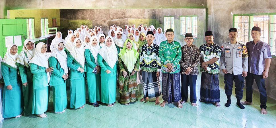 KUA Metro Kibang Dukung Kaderisasi Perempuan Fatayat NU Berdaya dan Berakhlak