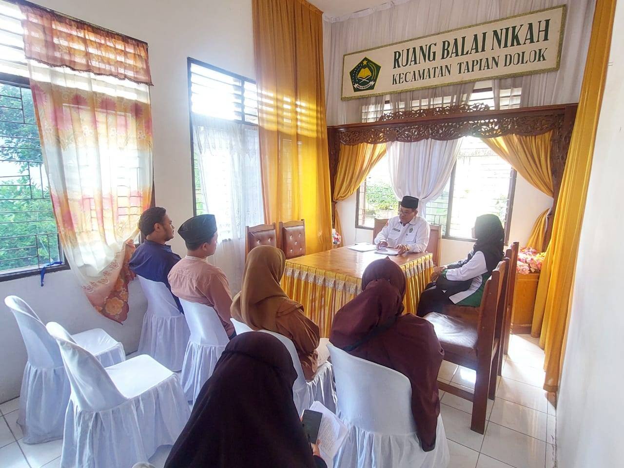 KUA Tapian Dolok Lakukan Bimwin, Bekali Pengetahuan Bagi Catin