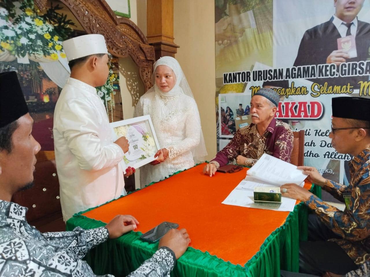 KUA Girsang Sipangan Bolon Catatkan Pelayanan Nikah, Harapkan Pengantin Tingkatkan Kesyukuran