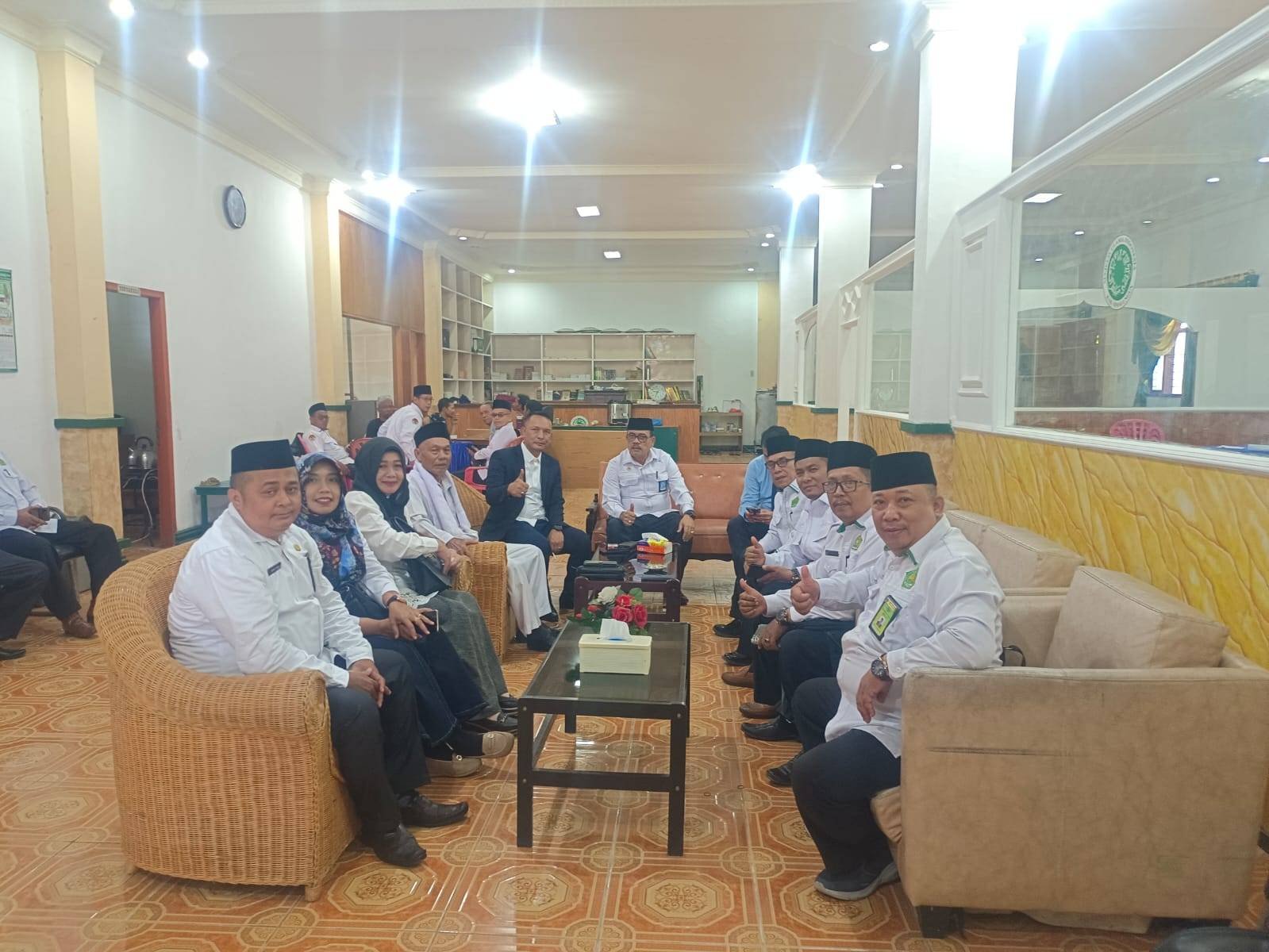 Ka. KUA Gunung Maligas Hadiri Undangan PT. Asma Khazanah Travelindo