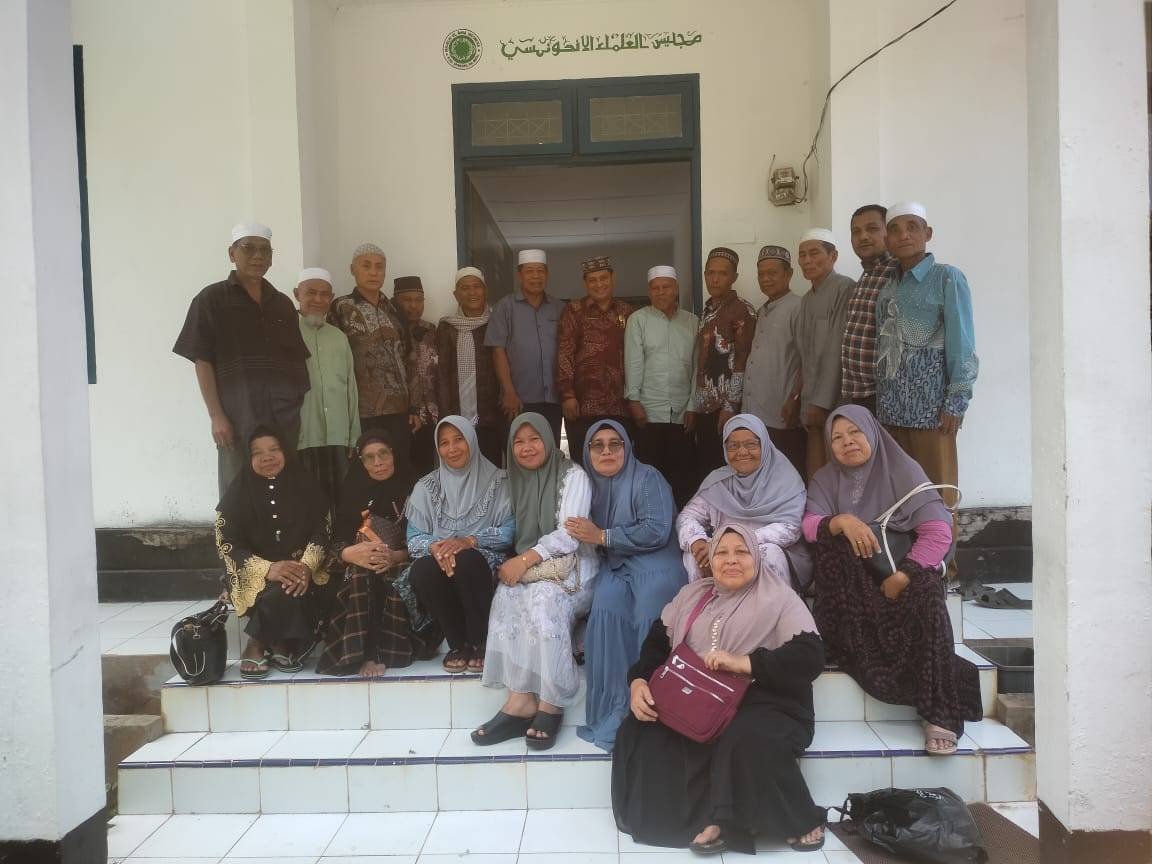 KUA Lingga Bayu Dampingi Jamaah Calon Haji pada Proses Perekaman Bio Visa Biometrik