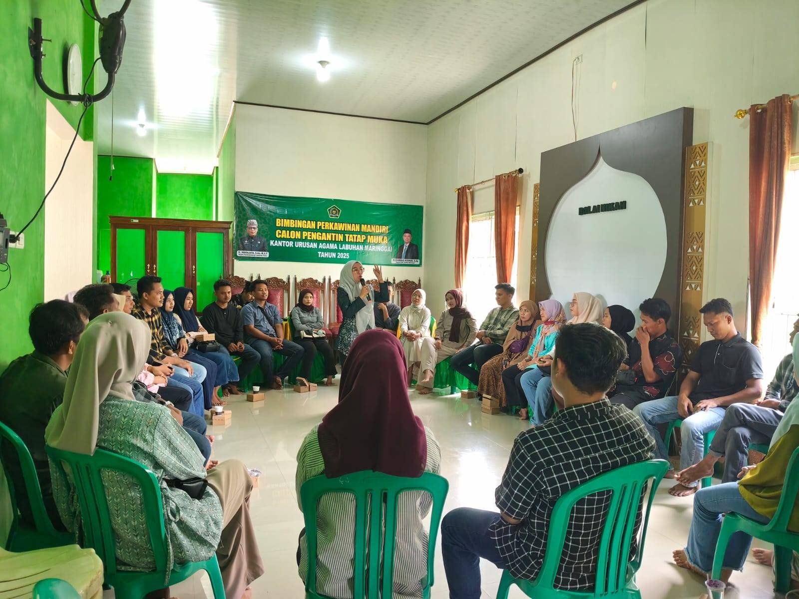 KUA Labuhan Maringgai Laksanakan Bimbingan Perkawinan Tatap Muka: Bekal Menuju Keluarga Sakinah