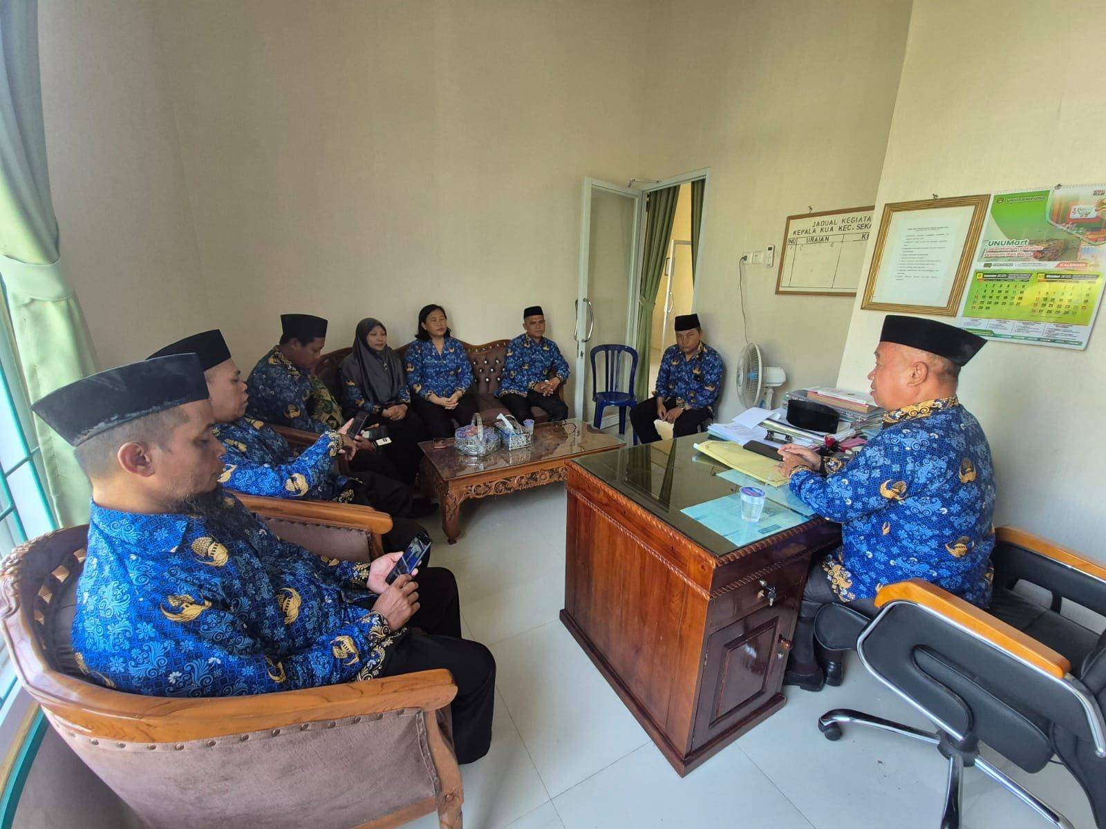 KUA Sekampung Teguhkan Semangat Santri, Kokohkan Spirit Kebangsaan