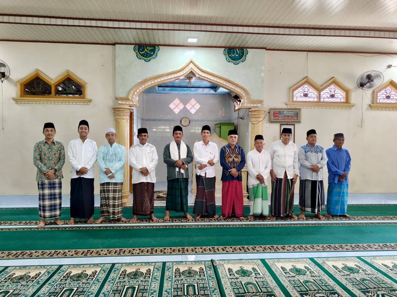 Kepala KUA Gunungsitoli Utara Hangatkan Jumat Bareng Dengan Khutbah Amalan Abadi