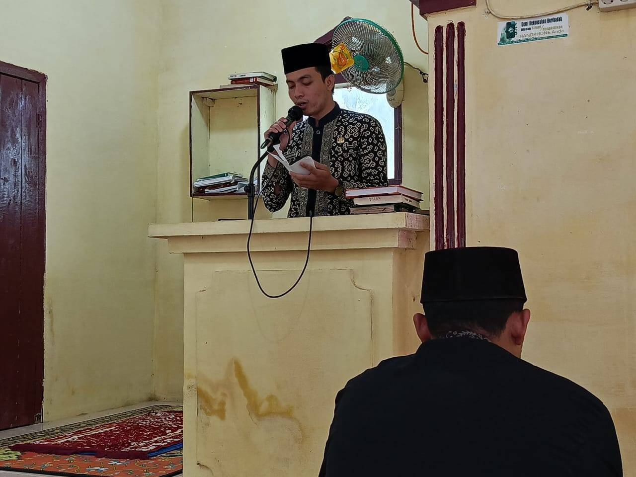 KUA Tuhemberua Gelar Safari Jumat: Ajak Jamaah Cintai Ilmu dan Jadi Pewaris Nabi