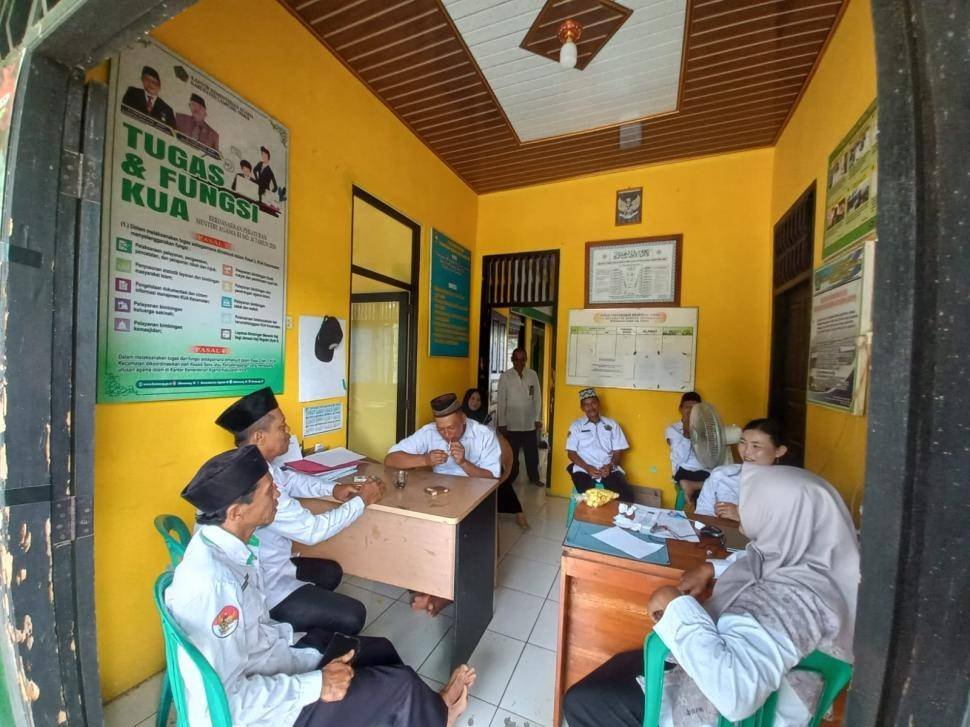 KUA Bandar Sribhawono Gelar Rapat Koordinasi Penyuluh Agama Islam Bahas Penguatan Program Pembinaan Umat
