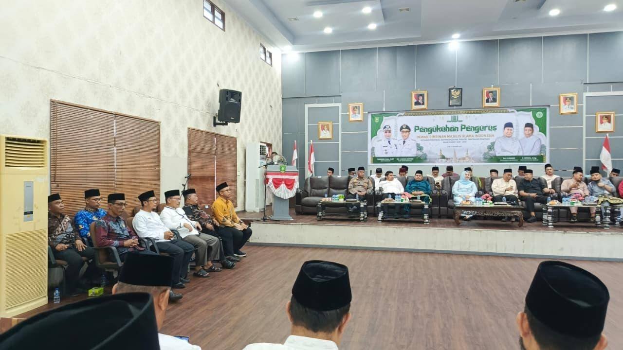 Kepala KUA Pinggir Hadiri Pelantikan MUI Empat Kecamatan