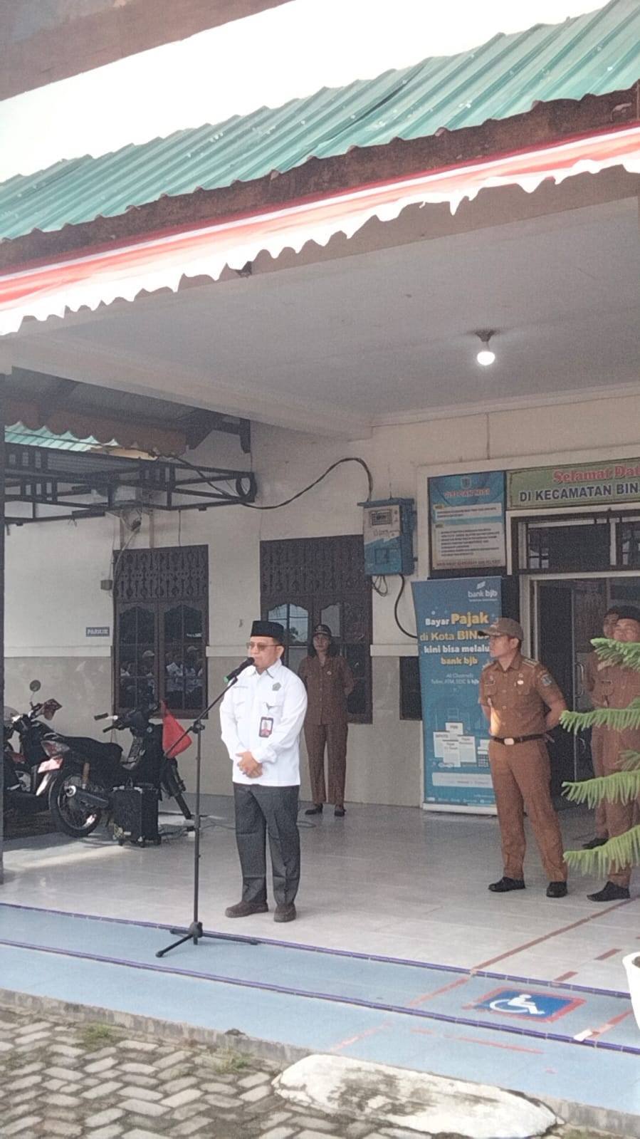 Ka. KUA Binjai Timur Sosialisasikan Peraturan Pernikahan dalam Apel Gabungan Kecamatan