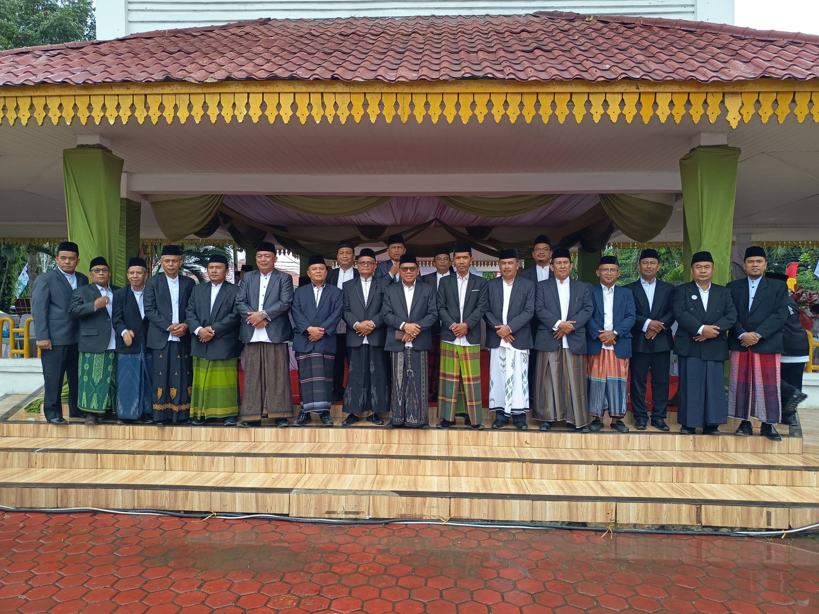 Kepala dan Jajaran KUA Kecamatan Hamparan Perak Hadiri Upacara Hari Santri