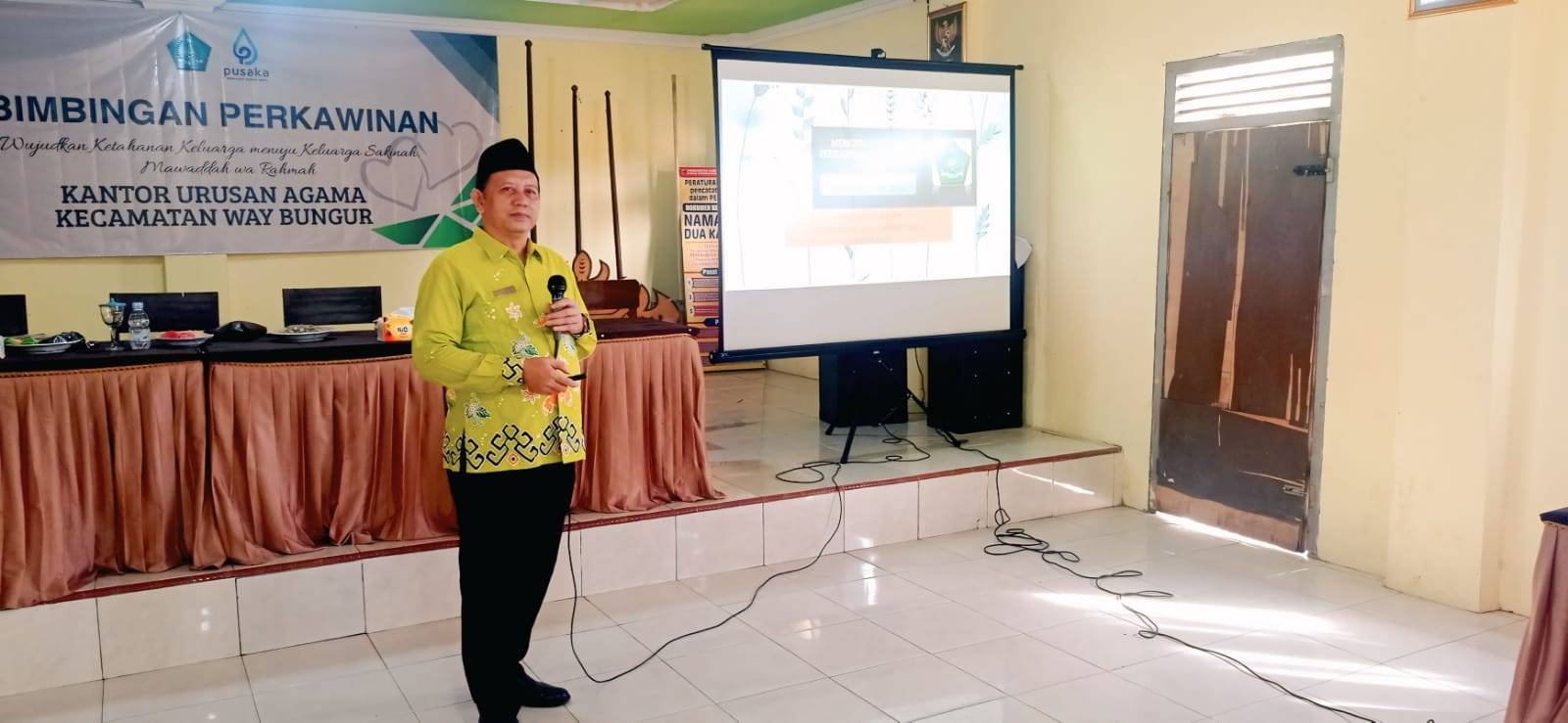 Kepala KUA Way Bungur Tekankan Kedewasaan Emosional dalam Bimbingan Perkawinan