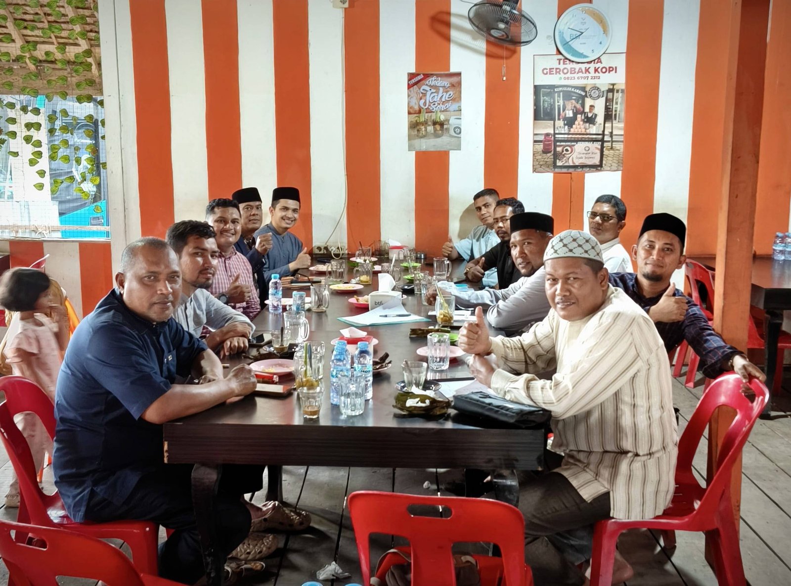 Hangatnya Ngopi, Hangatnya Solidaritas, PC APRI Banda Aceh dan Aceh Besar Bahas Iuran dengan Semangat Kekeluargaan