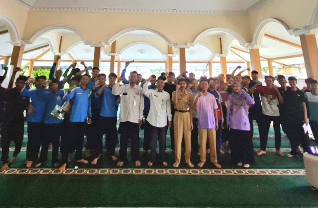 Kepala KUA Karangkobar Ajak Remaja SMA Negeri 1 Karangkobar  Jadi Generasi Tangguh dan Bertanggung Jawab