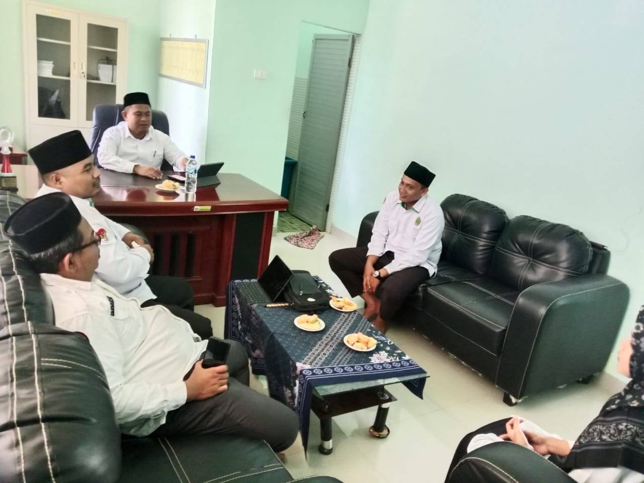 KUA Rahuning Gelar Rakor, Tegaskan Komitmen dengan Penempatan Penyuluh Baru