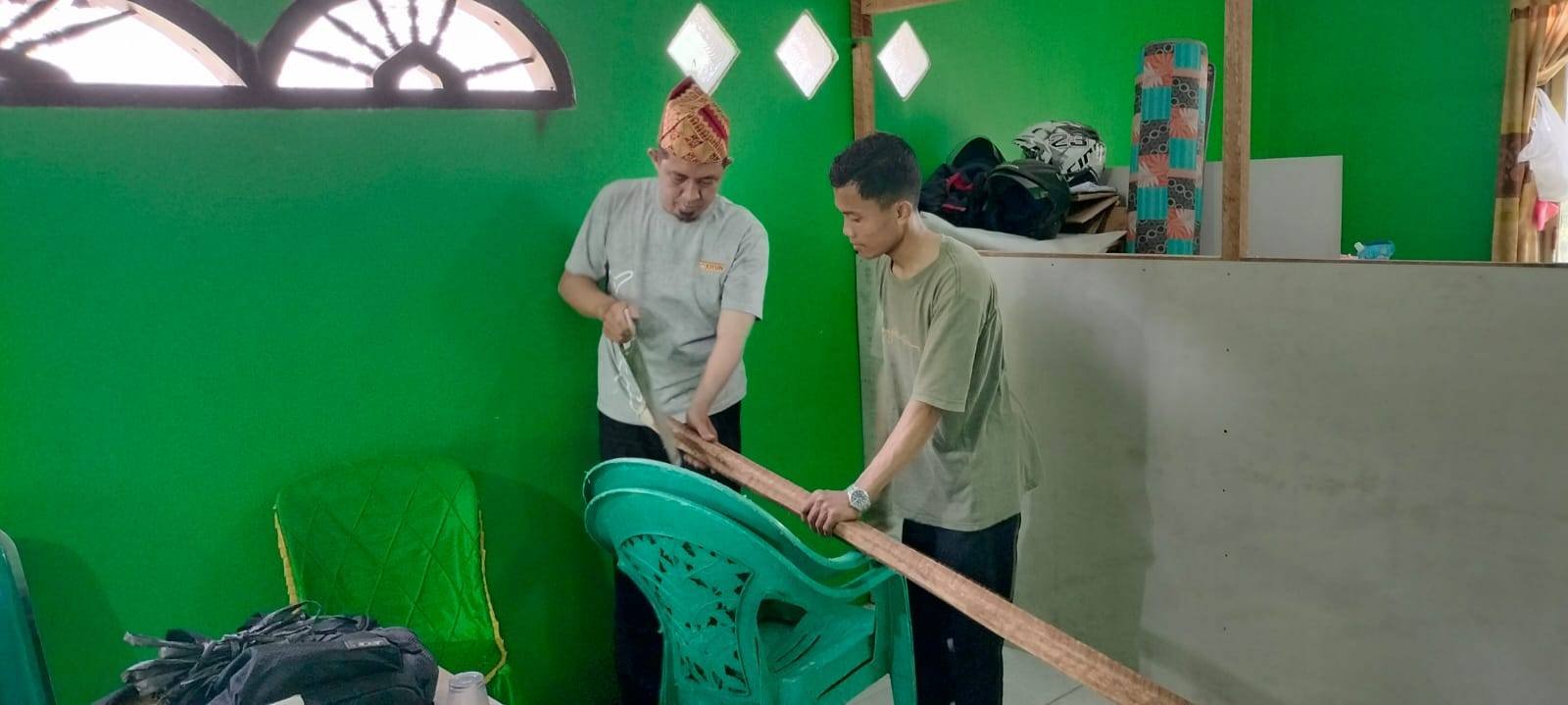 KUA Sekampung Udik Percantik Ruang Kerja Penyuluh dan Operator, Wujudkan Lingkungan Nyaman dan Produktif