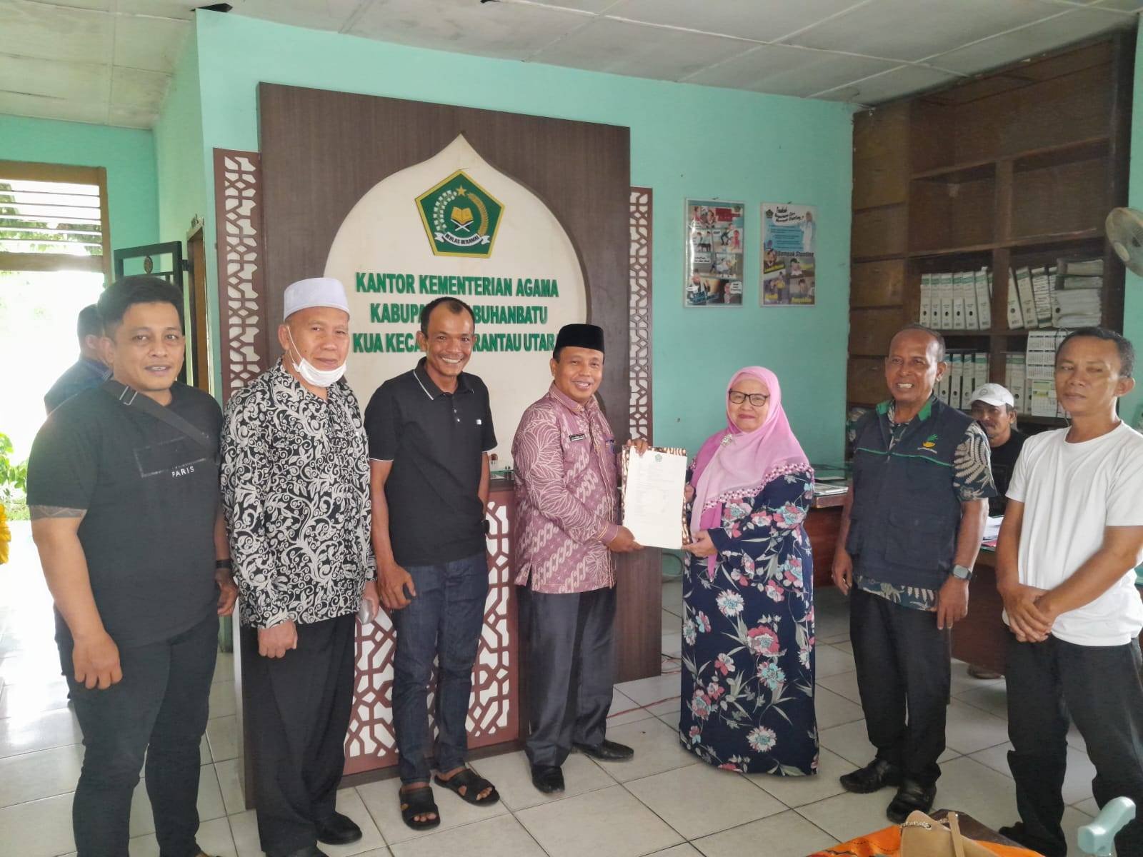 KUA Rantau Utara Terbitkan Dokumen Elektronik Akta Ikrar Wakaf (AIW)