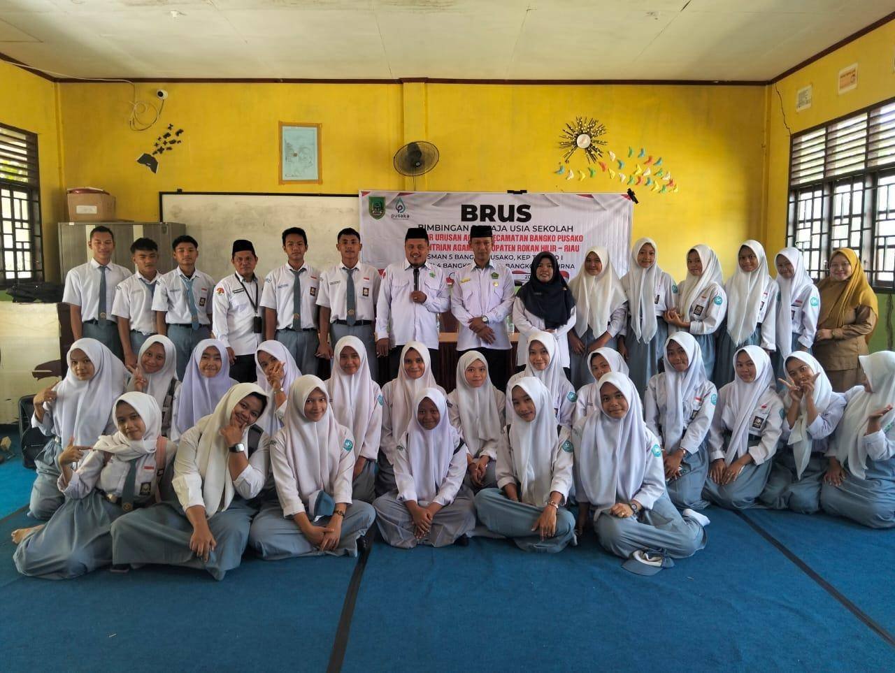 Gelar BRUS di SMAN 5 Bangko Pusako, Kepala KUA : Kalian Adalah Aset Bangsa dan Pemimpin Masa Depan
