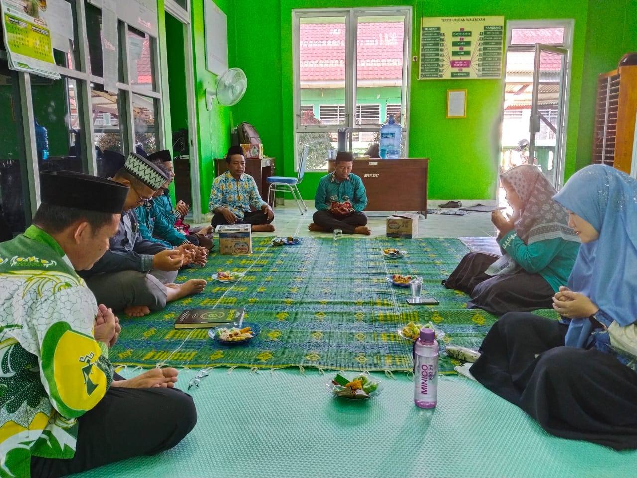 KUA Raman Utara Gelar Khotmilquran, Teguhkan Semangat Spiritual ASN