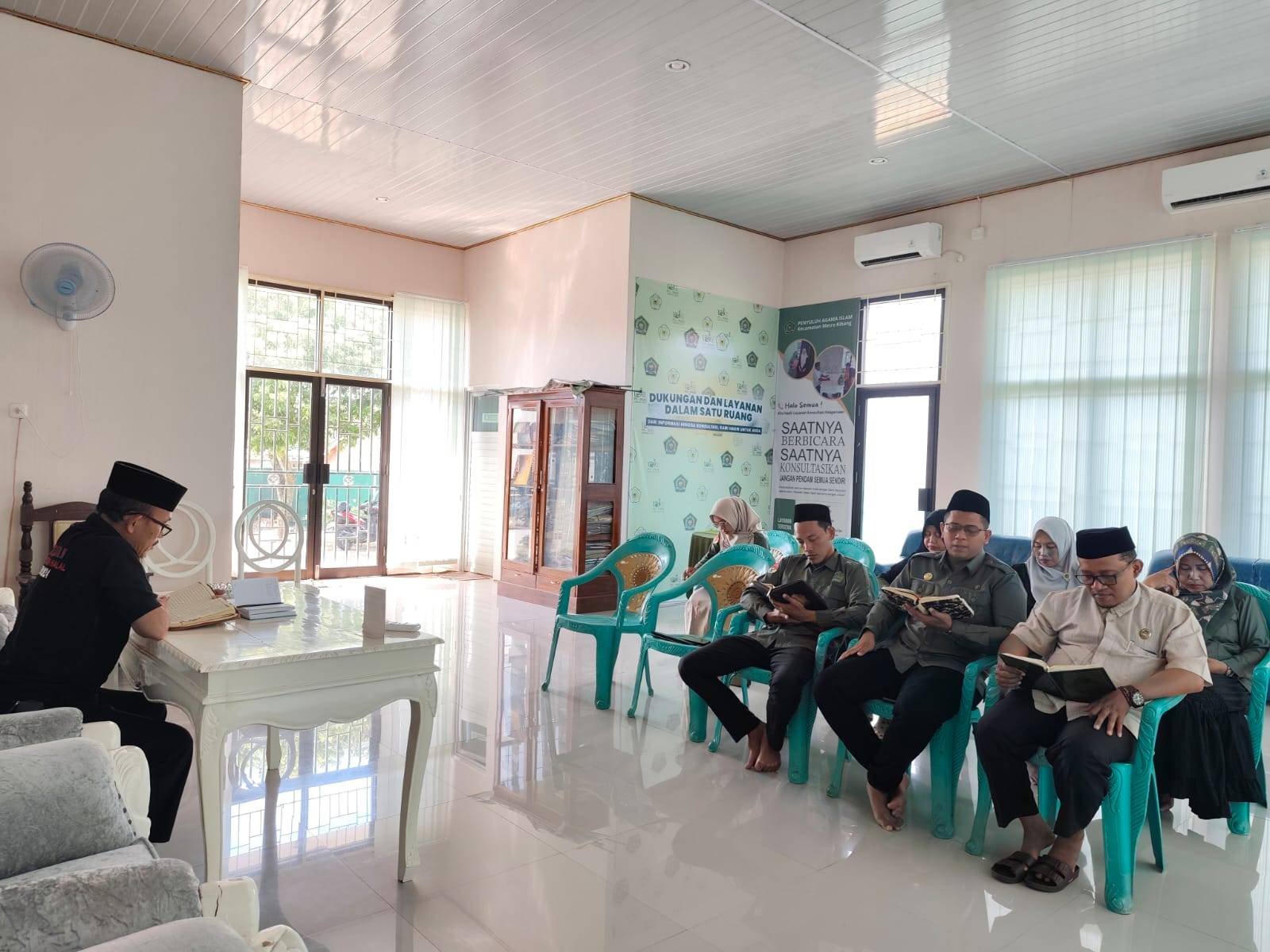 KUA Metro Kibang Gelar Khotmil Qur’an, Teguhkan Nilai Spiritual ASN dalam Pelayanan Umat