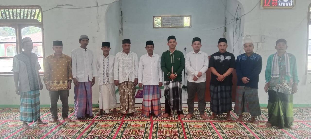 Tingkatkan Layanan Umat, KUA Sinehu Sinergi dengan BKM Ar-Rahman Lewat Safari Jumat