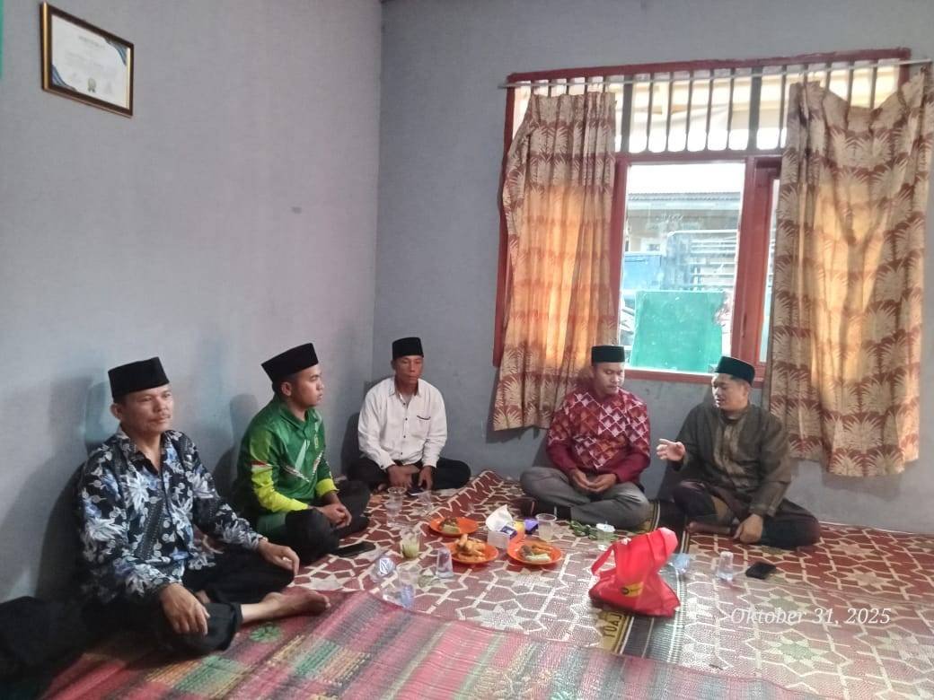 KUA Silahisabungan Gencarkan Safari Majelis Taklim di Tepian Danau Toba