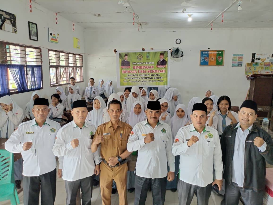 Ka KUA, PAI, dan Penghulu Simpang Empat Gelar BRUS di SMAN  1 Simpang Empat