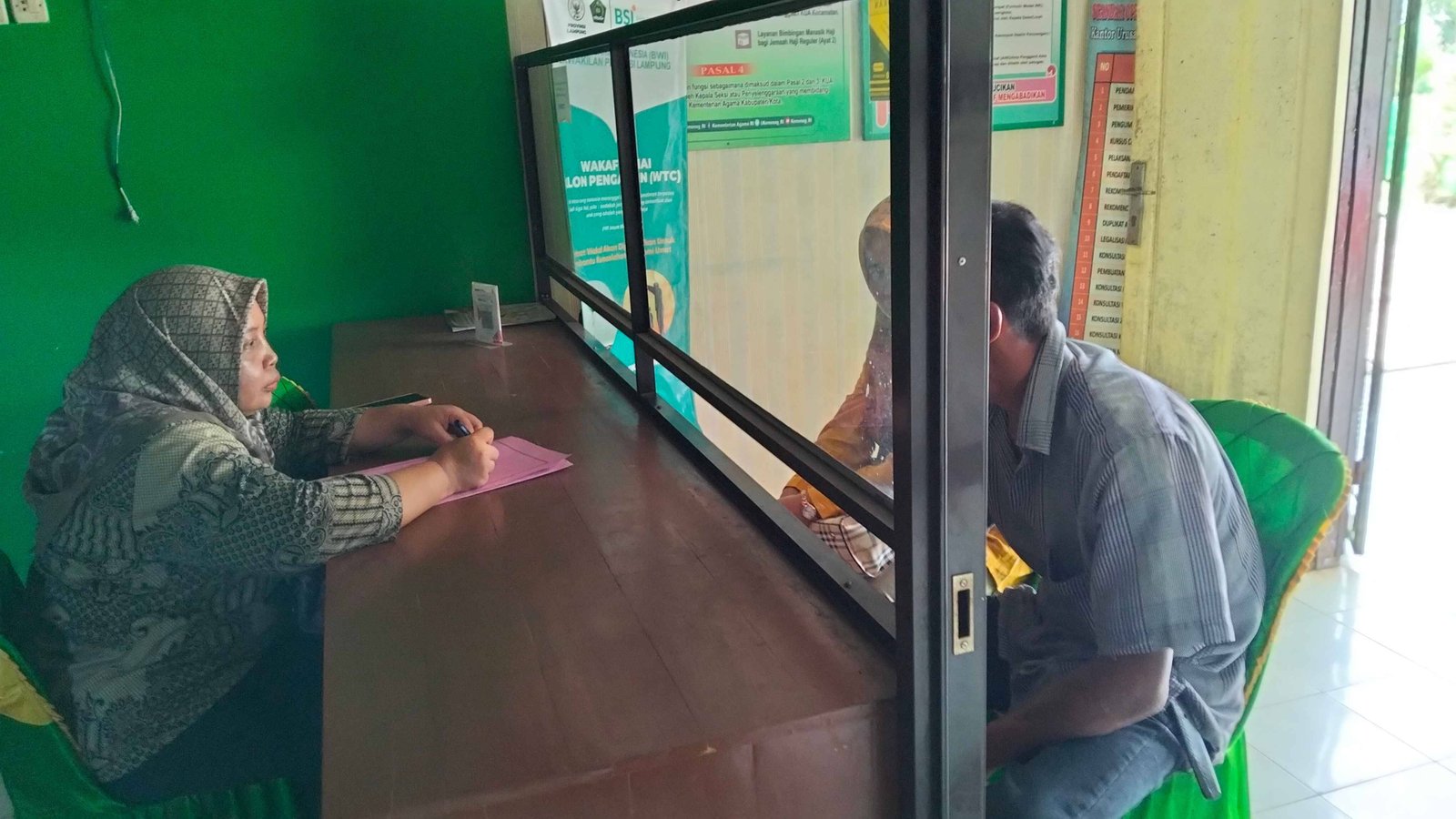 KUA Sekampung Udik Berikan Layanan Konsultasi Nikah kepada Warga Dusun 5 Desa Mengandung Sari