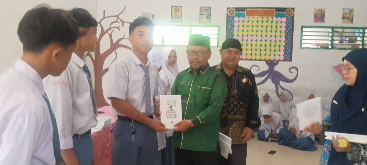 KUA Kisaran Timur Selenggarakan BRUS di MAS Al-Washliyah Kisaran