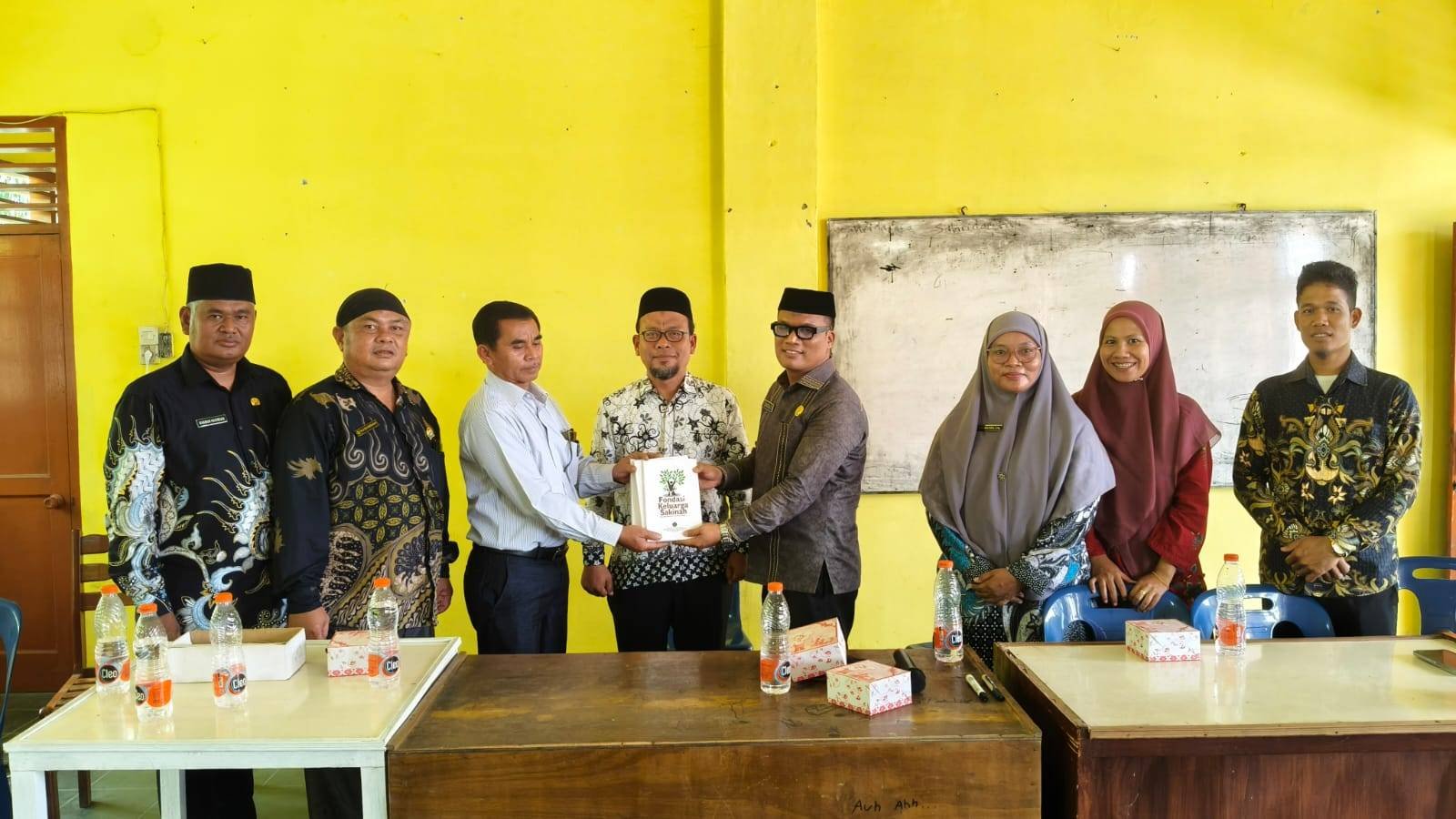 Tak Sekadar Ijab Kabul, KUA Kisaran Timur Berikan BRUN Akper Yagma Kisaran